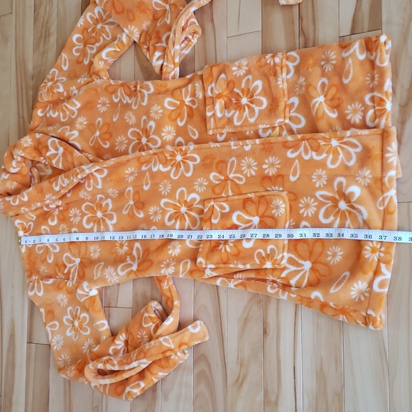 TAG robe - Picture 6 of 7